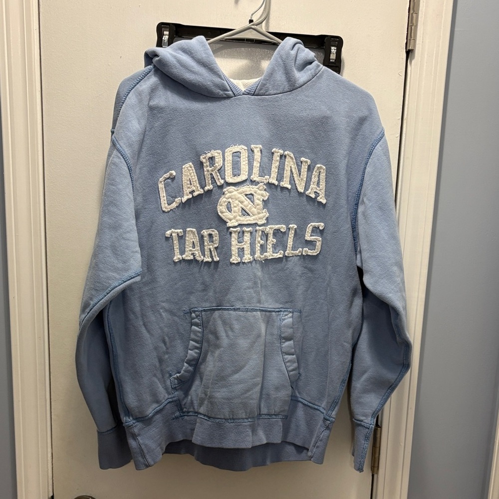 Vintage Carolina Tar Heels Light Blue Hoodie with Logo size large
